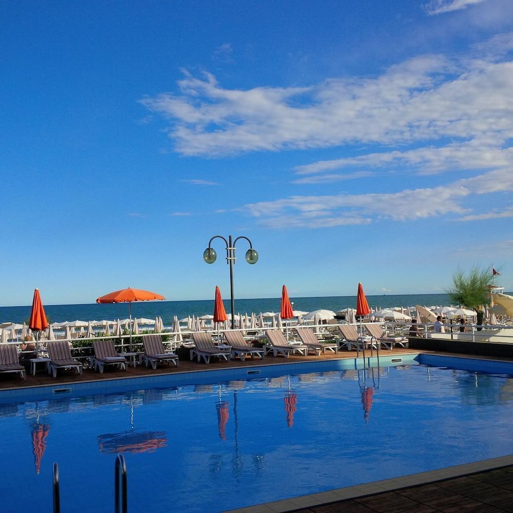 Hotel Astor Lido di Jesolo Exterior foto
