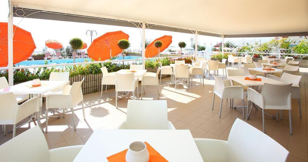 Hotel Astor Lido di Jesolo Exterior foto