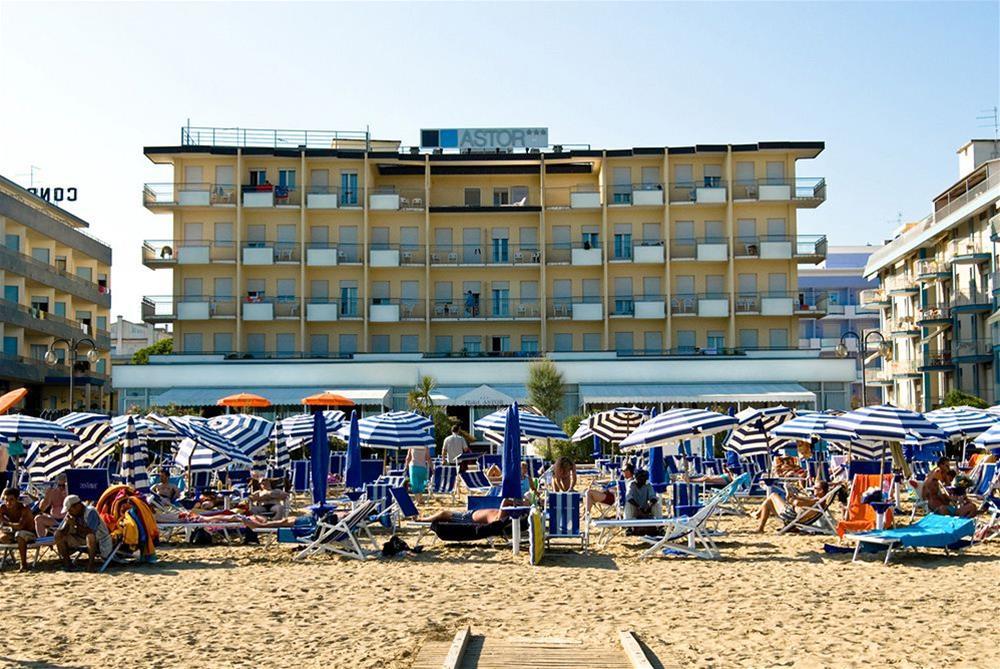 Hotel Astor Lido di Jesolo Exterior foto