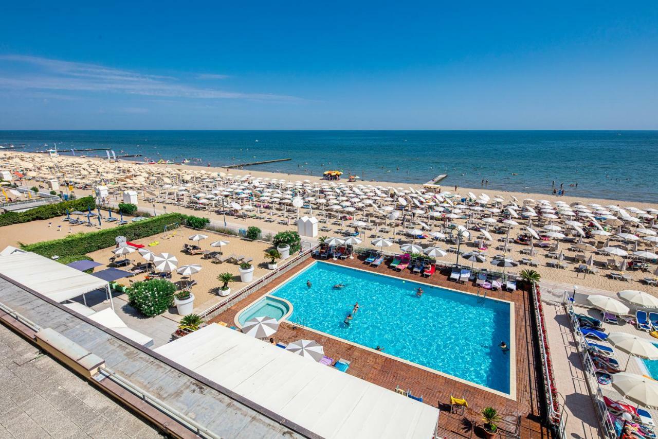 Hotel Astor Lido di Jesolo Exterior foto
